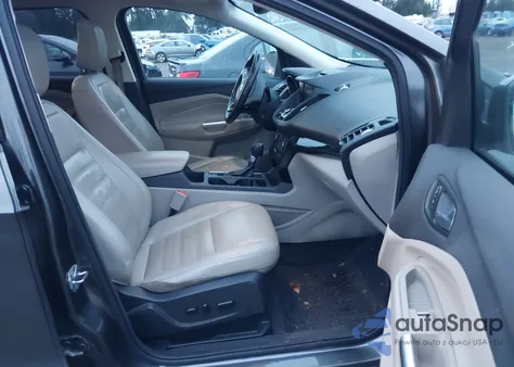 2018 Ford Escape Titanium из США, поврежденный, VIN 1FMCU9J93JUA24687